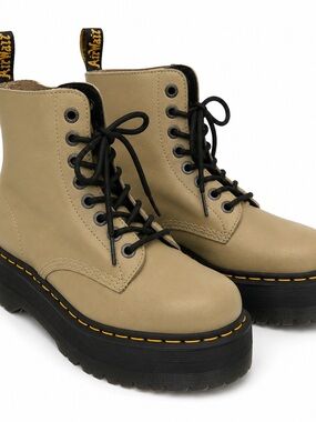 Dr. Martens 1460 Pascal Max Platform Leather Boots Taupe Women’s US 8 EU 39